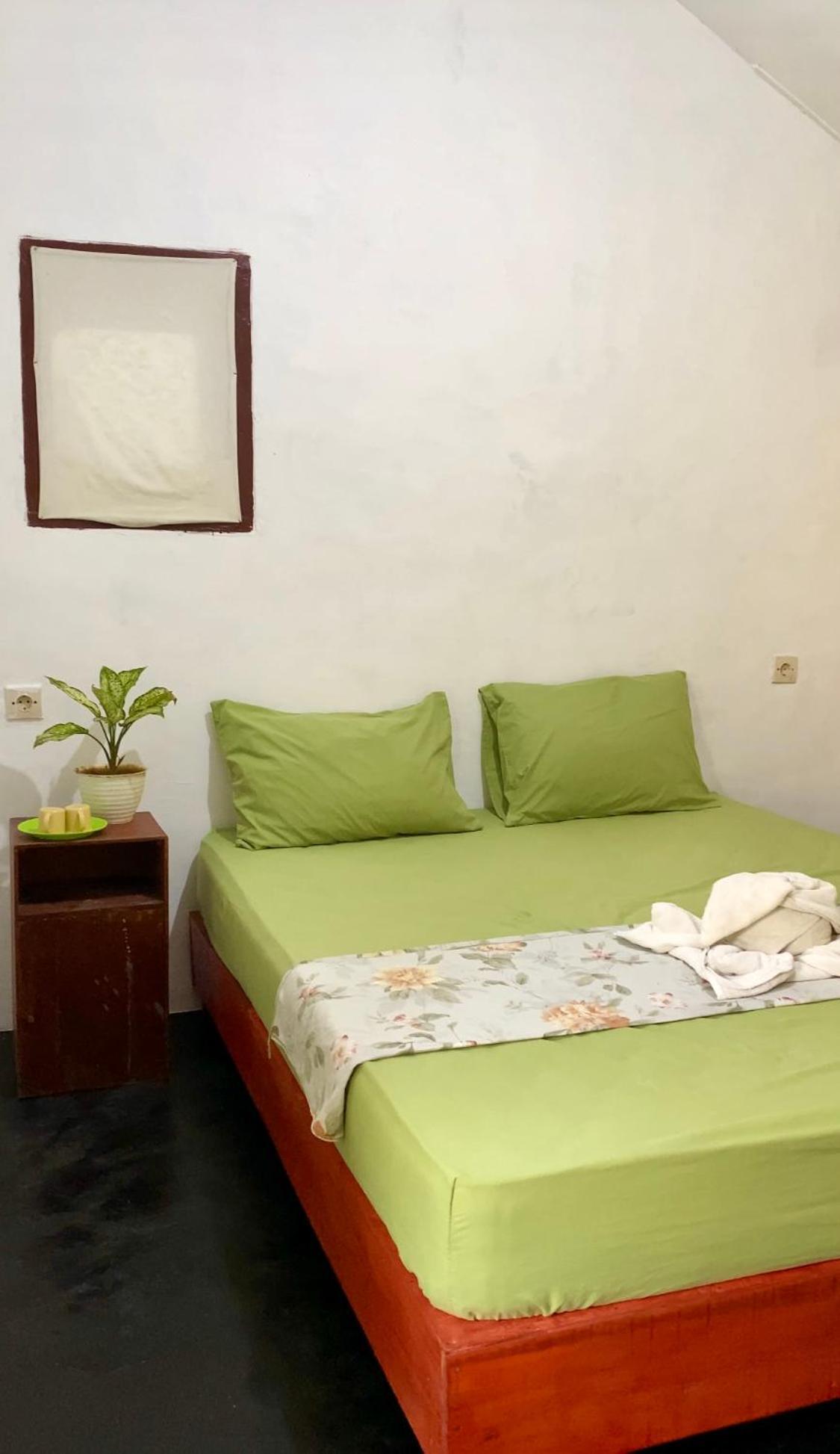Ijen Backpacker Hostel Banyuwangi  Exterior photo