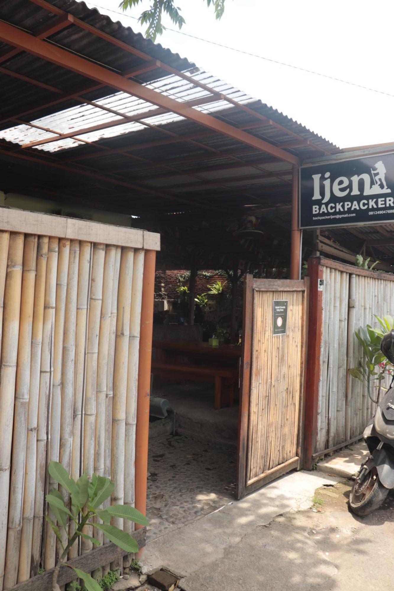 Ijen Backpacker Hostel Banyuwangi  Exterior photo